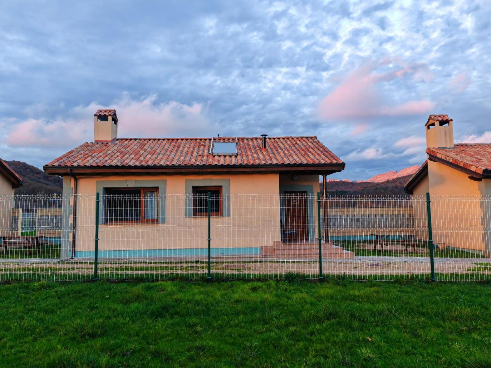 Casas Rurales Cuatro Valles Naredo de Fenar Extérieur photo